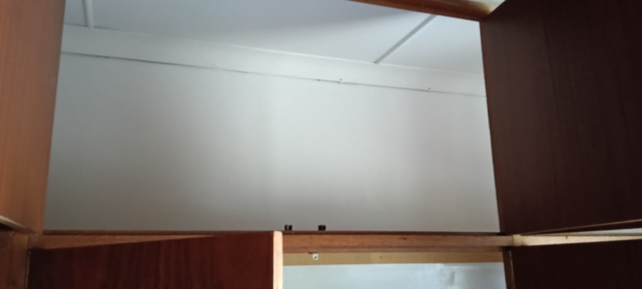 4 Bedroom Property for Sale in Pellissier Free State